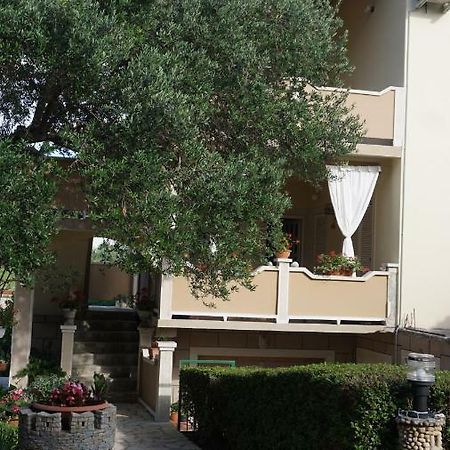 Apartmani Tatjana Rab Town Kültér fotó