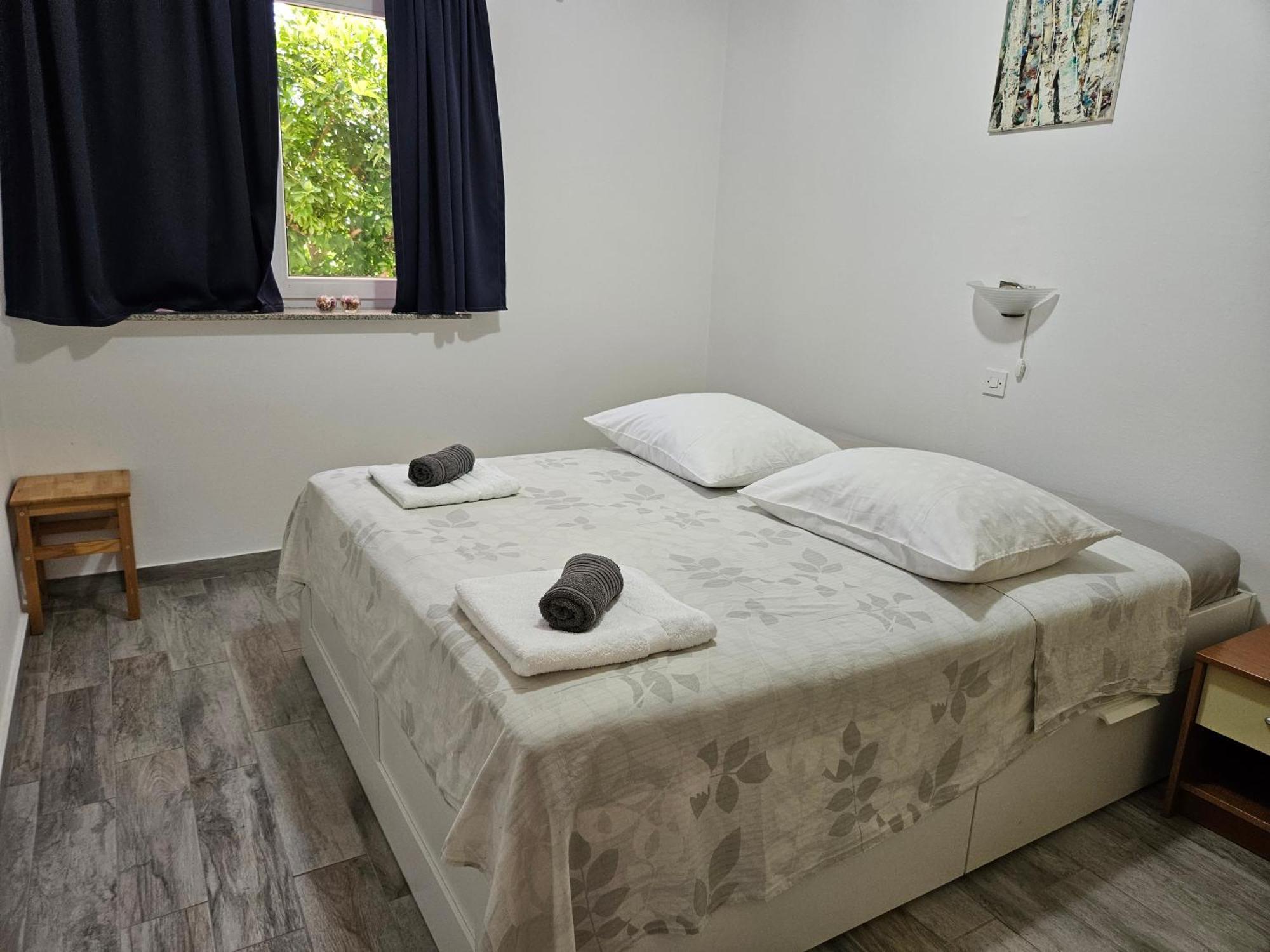 Apartmani Tatjana Rab Town Kültér fotó